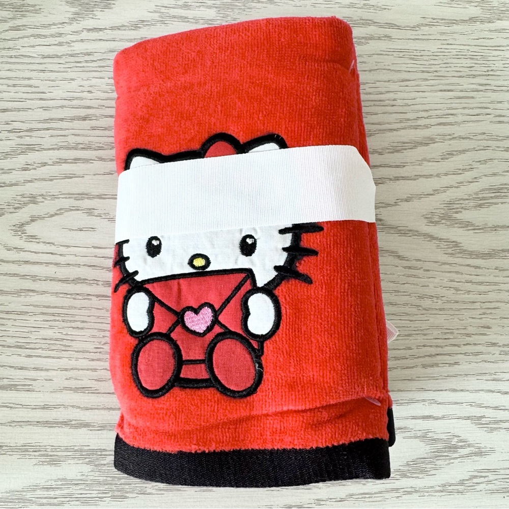NWT Hello Kitty Red Valentine Towel Set | 2-Piece | HomeGoods Viral Find